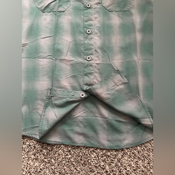 Dixxon Men’s Short Sleeve Plaid Button Up Shirt THE BIXBY Sz L - Picture 2 of 4